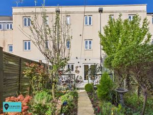 Rear Aspect - click for photo gallery